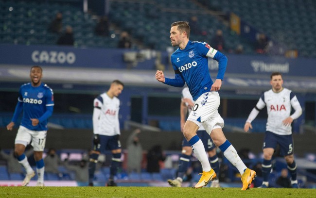 其阵容的深 其阵容的深